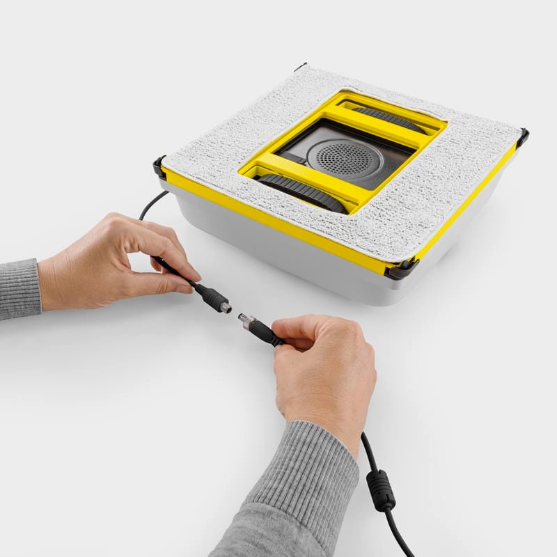Karcher RCW4 : branchement du câble d'alimentation (photo fabricant)