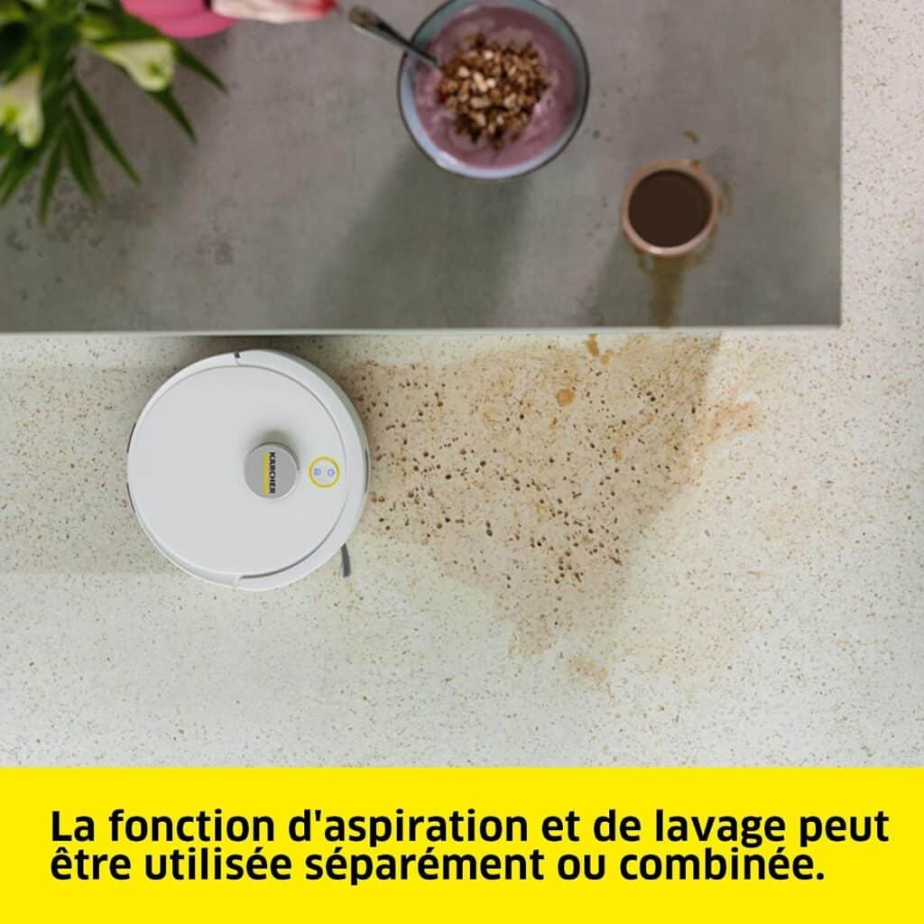 Kärcher RVC3 : Aspiration et lavage autour d'une tache sur sol dur (photo fabricant)